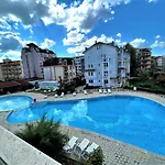 Apartment Bravo 5