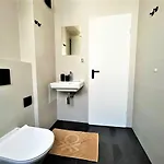 Apartment Bravo 5 *
