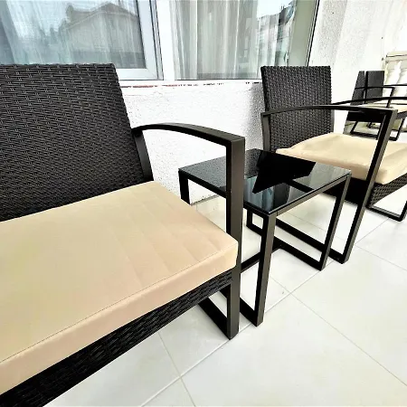 Bravo 5 Апартаменти Сонячний Берег