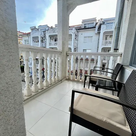 Апартаменти Bravo 5 Сонячний Берег